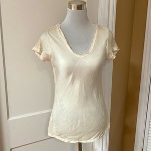 Blouse. Gigi Moda. ivory